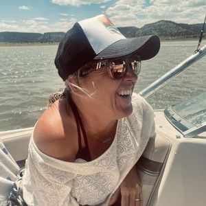 Meet your Posher, Kendra